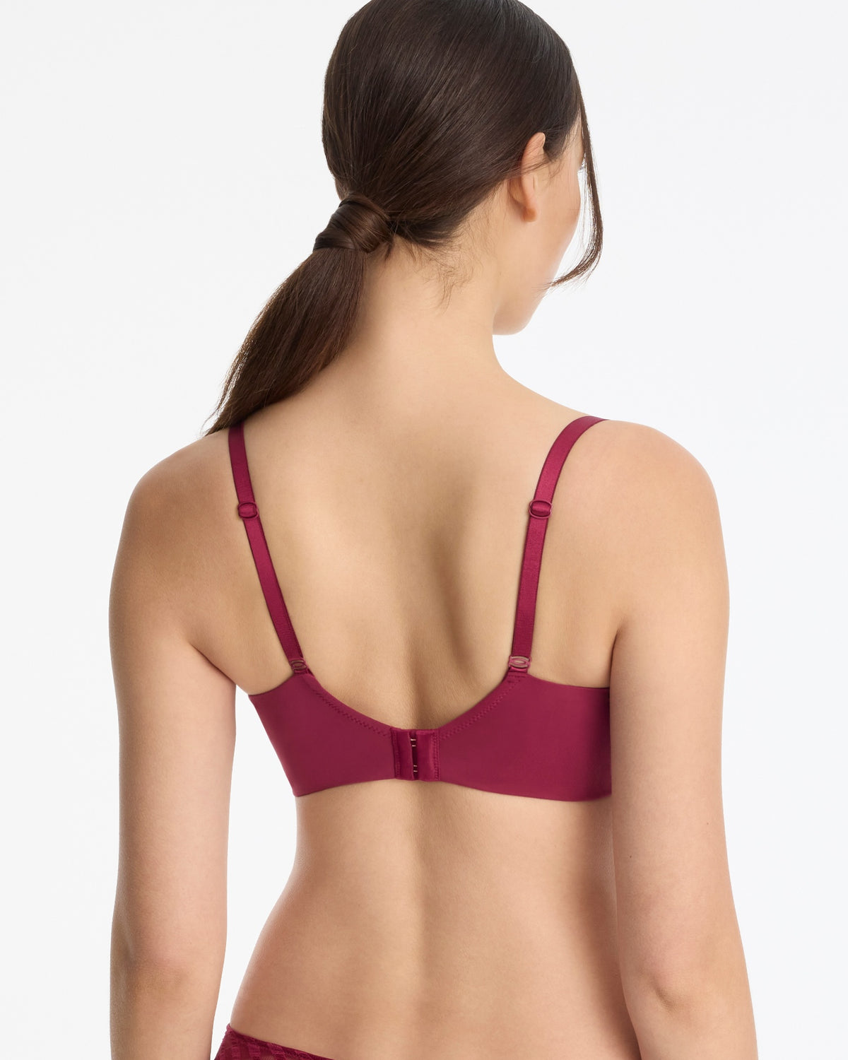 Skarlett Blue Bonbon Full Coverage Gingham Lace Bra in Maraschino - model back view in full coverage underwire bra with adjustable straps