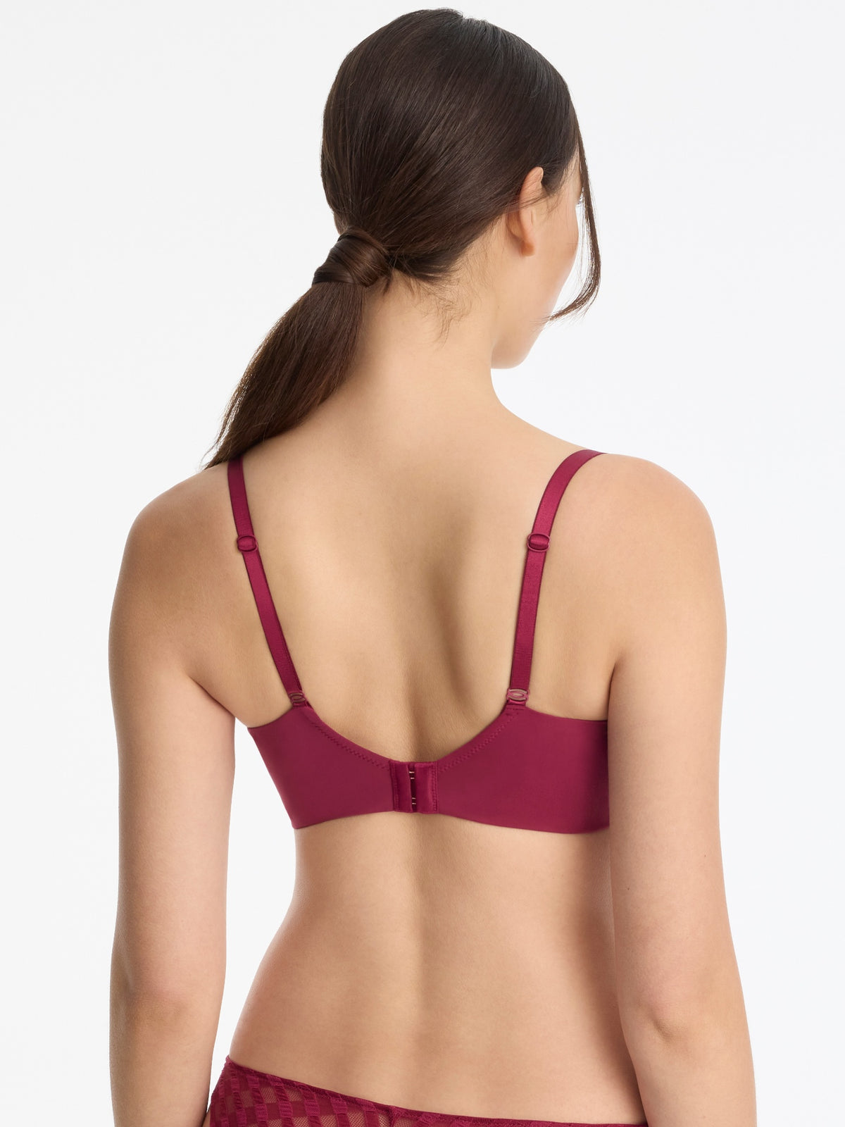 Skarlett Blue Bonbon Full Coverage Gingham Lace Bra in Maraschino - model back view in full coverage underwire bra with adjustable straps