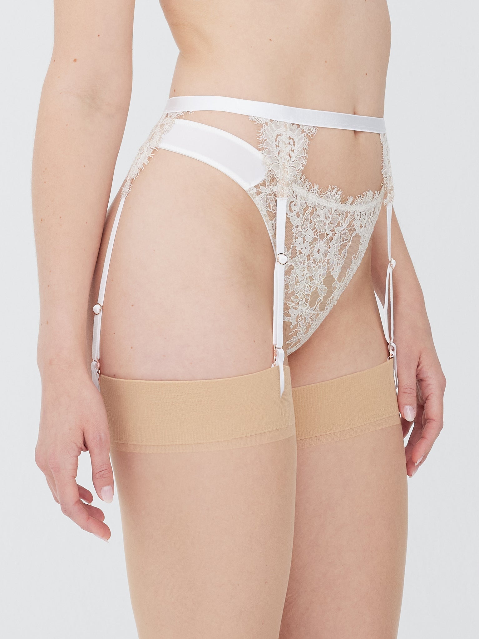 Entice Lace Garter Belt - White/Nylon Skarlett Blue Entice Lace Garter Belt - White/Nylon Skarlett Blue